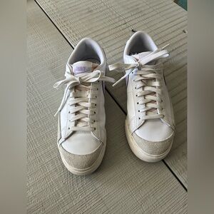 Nike Women's Blazer Plateform White and Purple Sneakers size 8